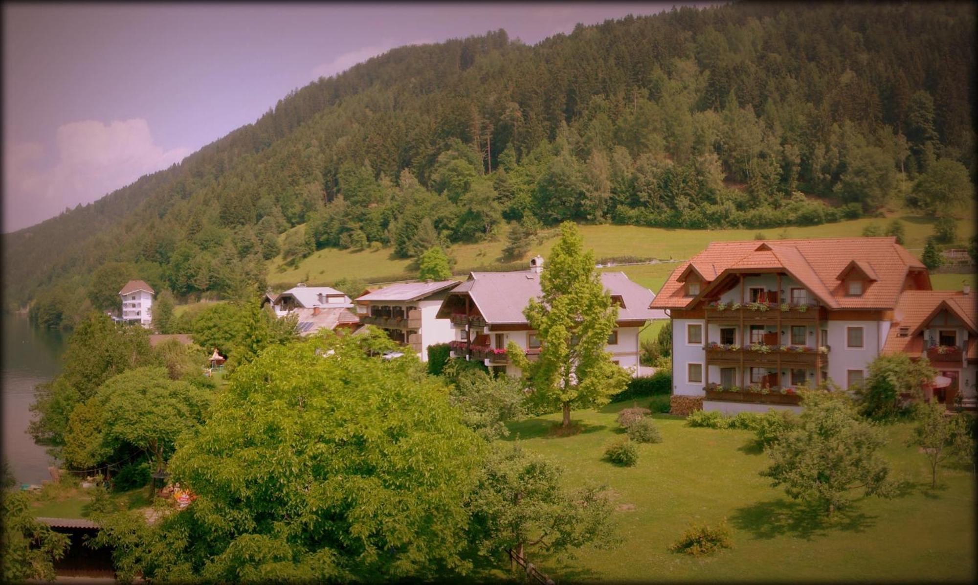 Ferienwohnungen Fischerhaus - Direkt Am See Millstatt Eksteriør billede
